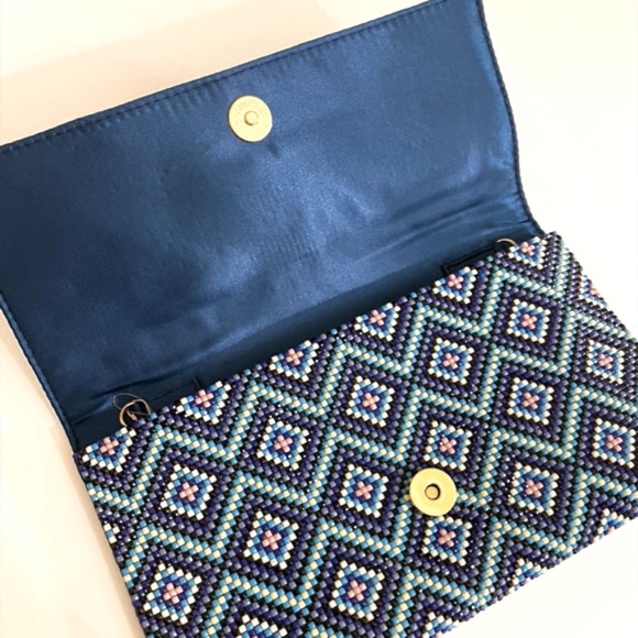 BEADED EVENING BAG NWT - Picture 6 of 7